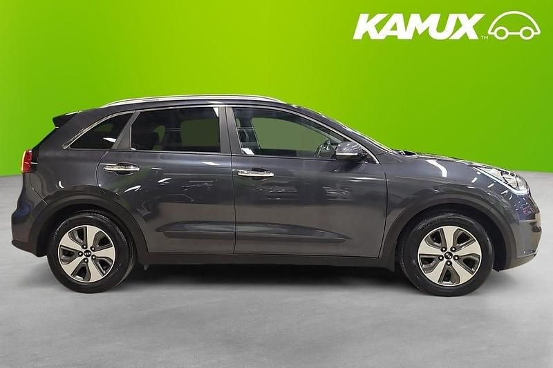 Begagnad Kia Niro Advance 141 HK (103 kW) 2018 Grå SUV