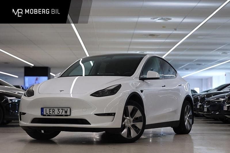 Vit Begagnad 2022 Tesla Model Y Long Range SUV | 439 900 kr - Bild 1/3