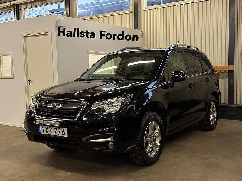 Svart Begagnad 2017 Subaru Forester SUV | 114 900 kr (Marknadspris) - Bild 1/4
