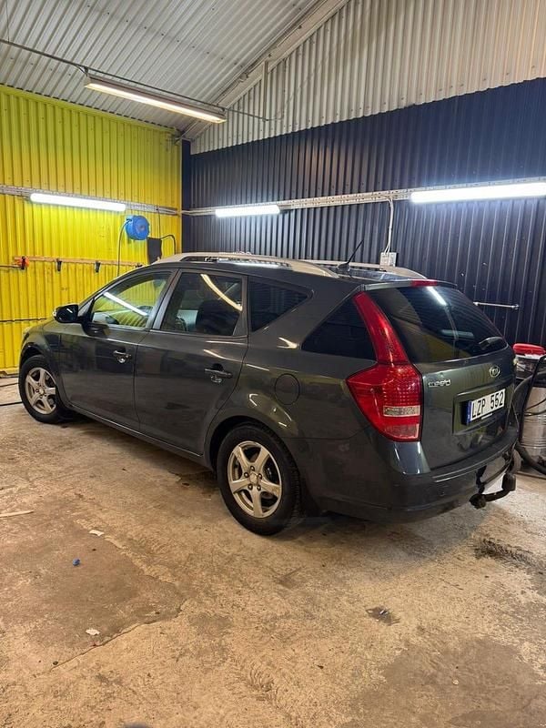 Begagnad 2012 Kia Ceed Sportswagon Kombi | 23 500 kr (Bra pris) - Bild 1/4