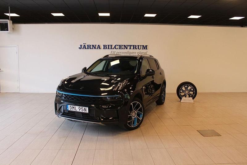 Svart Begagnad 2021 Lynk & Co 01 SUV | 245 900 kr (Marknadspris) - Bild 1/4