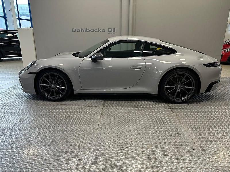 Begagnad Porsche 911 Carrera Sport 385 HK (283 kW) 2023 Grå
