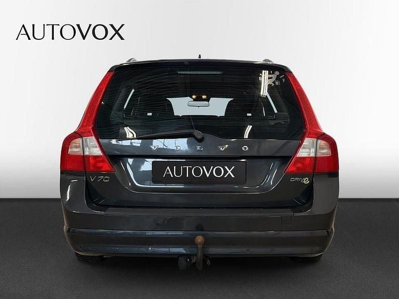 Begagnad Volvo V70 Momentum 116 HK (85 kW) 2012 Grå Kombi