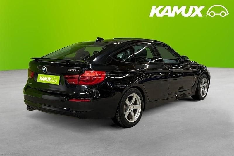 Begagnad BMW 320 190 HK (139 kW) 2016 Svart Halvkombi
