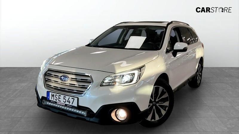 Vit Begagnad 2016 Subaru Outback Kombi | 129 900 kr (Marknadspris) - Bild 1/4