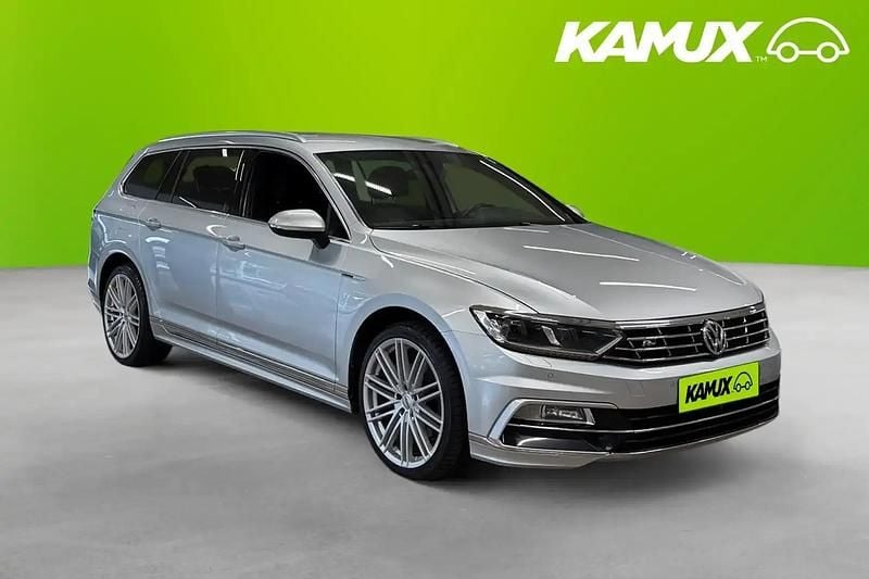 Silver/grå Begagnad 2019 VW Passat Active Kombi | 209 900 kr (Marknadspris) - Bild 1/4