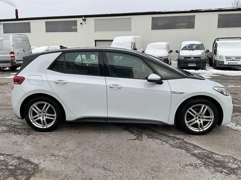 Begagnad VW ID.3 Pro Performance 150 kW (204 HK) 2022 Vit Halvkombi
