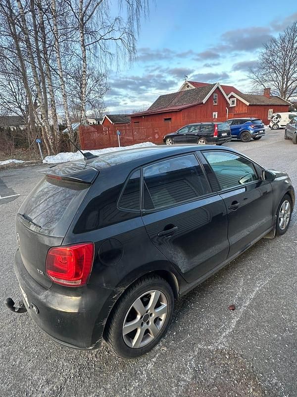 Begagnad VW Polo 105 HK (77 kW) 2012 Halvkombi