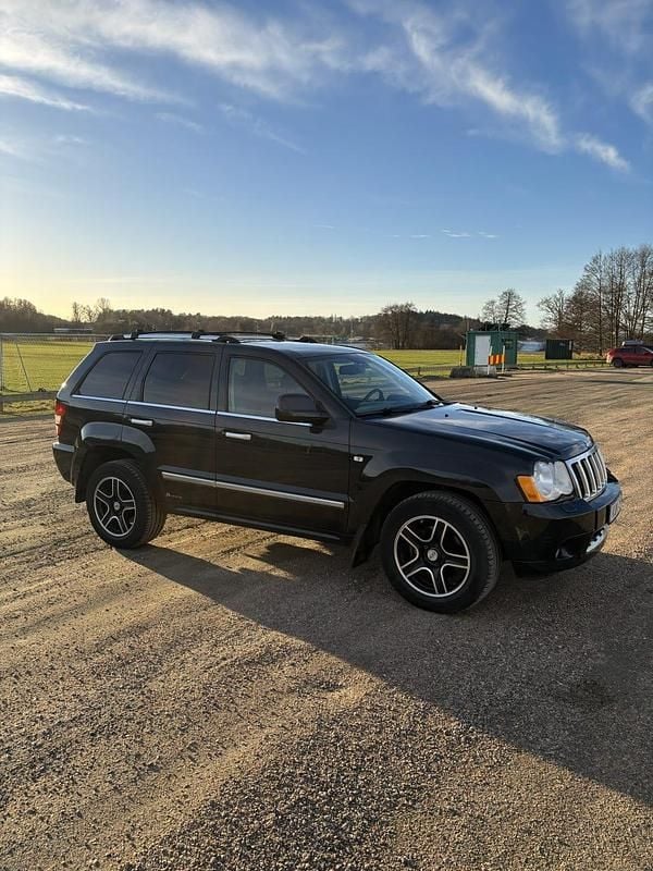 Begagnad Jeep Grand Cherokee Overland 218 HK (160 kW) 2010 SUV