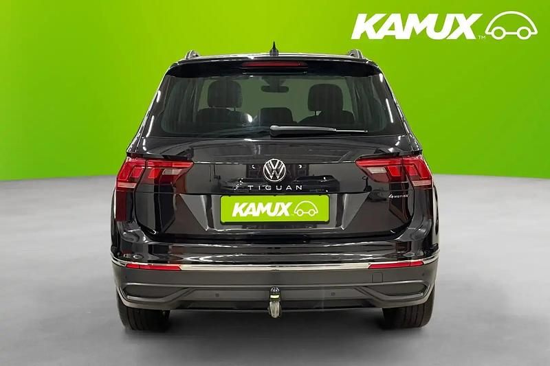 Begagnad VW Tiguan 150 HK (110 kW) 2022 Svart SUV