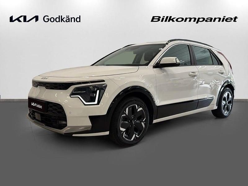 Vit (clear white ) Begagnad 2022 Kia e-Niro SUV | 299 900 kr (Lite dyr) - Bild 1/4