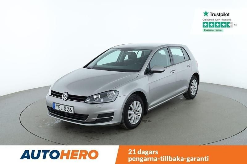 Silver Begagnad 2016 VW Golf VII Halvkombi | 107 000 kr (Marknadspris) - Bild 1/4