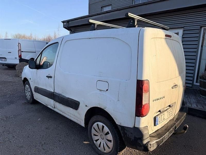 Begagnad Peugeot Partner 90 HK (66 kW) 2013 Vit