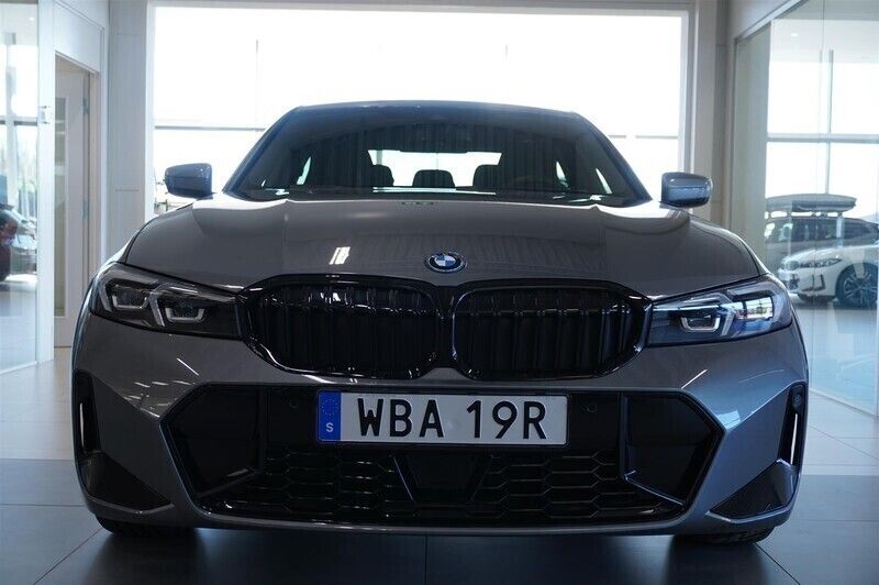 Begagnad BMW 330e M Sport 293 HK (215 kW) 2023 Svart Sedan