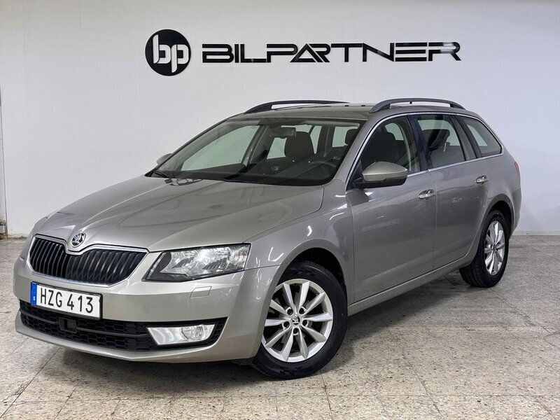 Ljusbrun (brun) Begagnad 2016 Skoda Octavia Ambition Kombi | 79 900 kr (Marknadspris) - Bild 1/4