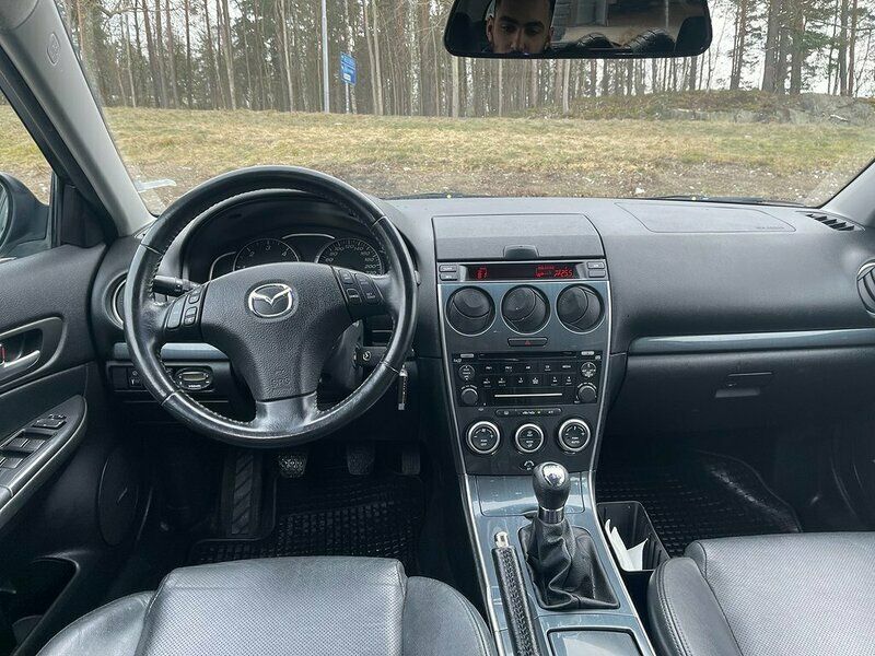 Begagnad Mazda 6 143 HK (105 kW) 2006 Blå Kombi
