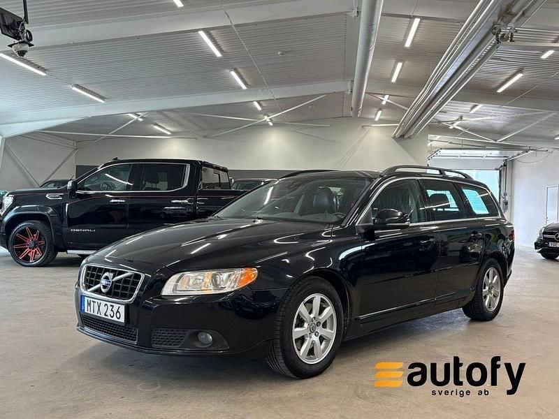 Svart Begagnad 2012 Volvo V70 Momentum Kombi | 94 900 kr (Marknadspris) - Bild 1/4