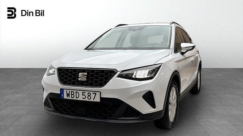 Vit Begagnad 2024 Seat Arona SUV | 179 000 kr (Bra pris) - Bild 1/4