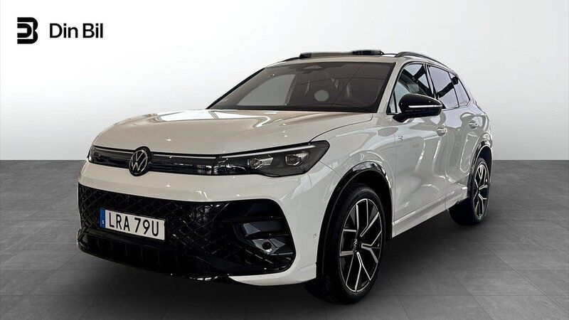 Vit Ny 2025 VW Tiguan R-line SUV | 572 200 kr (Marknadspris) - Bild 1/4