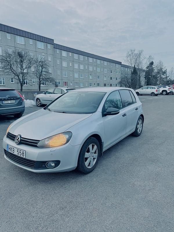 Begagnad 2012 VW Golf VII | 64 000 kr (Marknadspris) - Bild 1/4