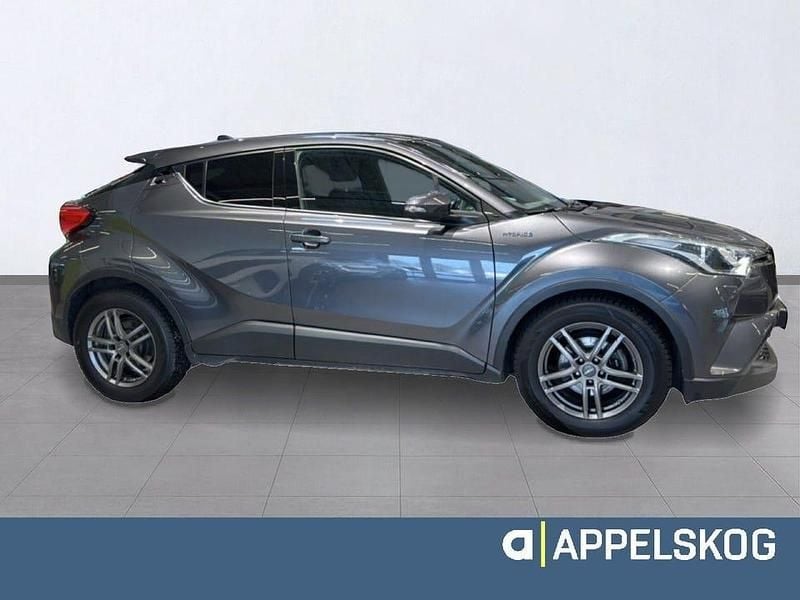 Begagnad Toyota C-HR Edition 98 HK (72 kW) 2019 Grå SUV