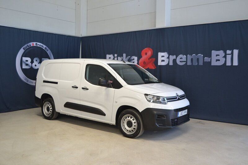 Vit Begagnad 2023 Citroën Berlingo Minibuss | 250 000 kr (Marknadspris) - Bild 1/4