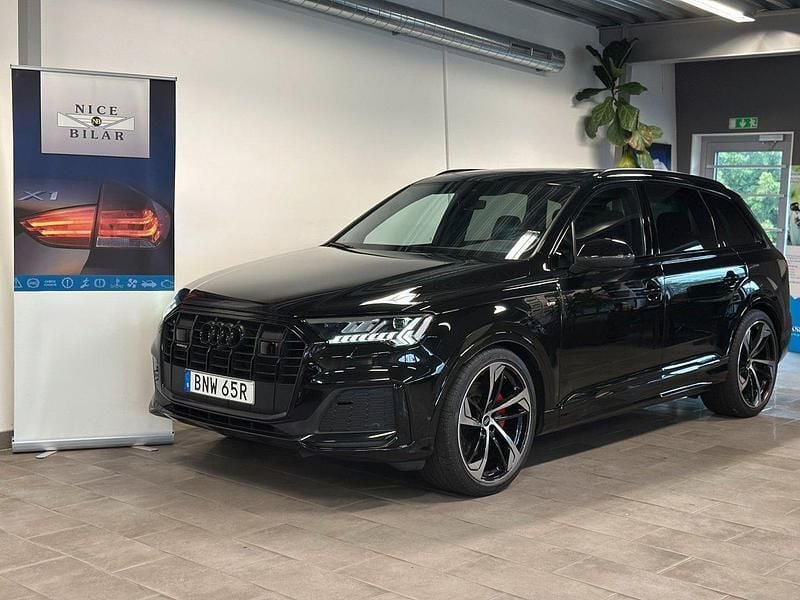 Svart Begagnad 2023 Audi Q7 S-Line SUV | 769 000 kr (Marknadspris) - Bild 1/4