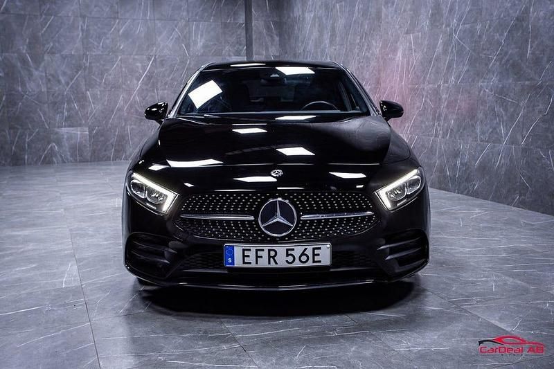 Begagnad Mercedes A180 AMG 136 HK (100 kW) 2020 Svart Halvkombi