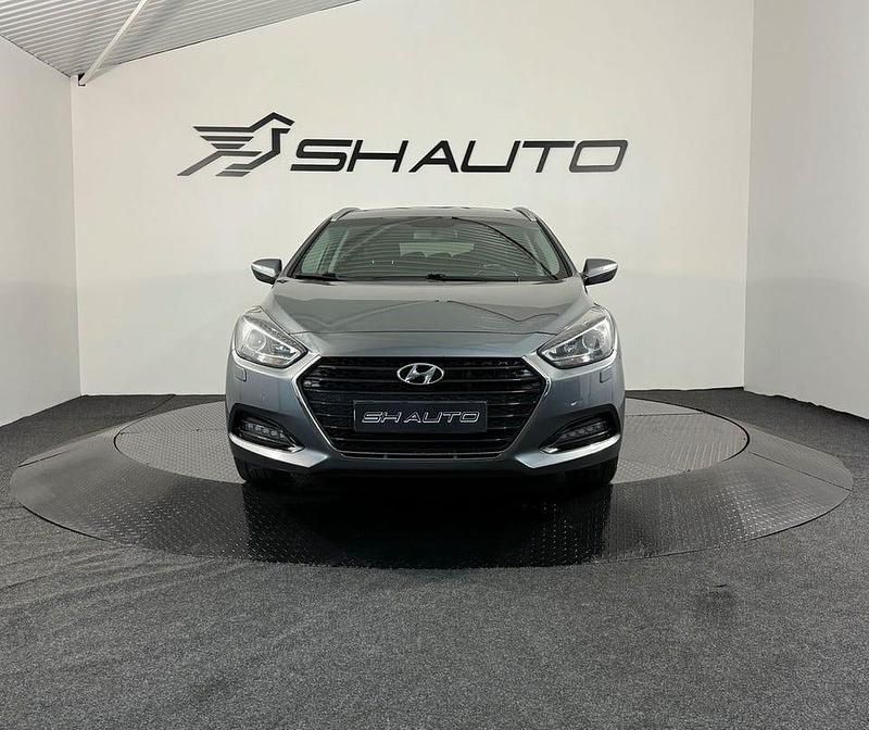 Begagnad Hyundai i40 142 HK (104 kW) 2016 Silver Kombi
