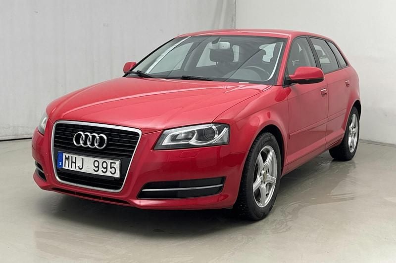 Röd Begagnad 2012 Audi A3 | 103 500 kr (Marknadspris) - Bild 1/4