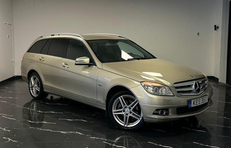 Begagnad Mercedes C180 156 HK (114 kW) 2009 Ljusbrun Kombi