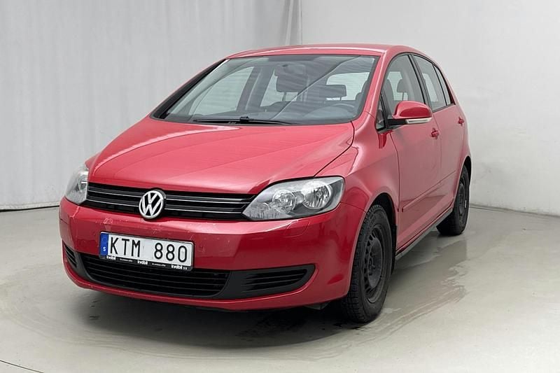 Begagnad VW Golf VI 105 HK (77 kW) 2011 Röd Halvkombi