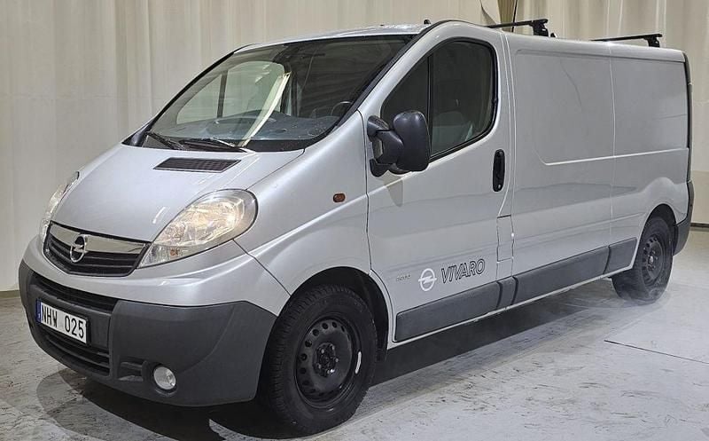 Grå Begagnad 2013 Opel Vivaro Van | 59 900 kr (Bra pris) - Bild 1/4