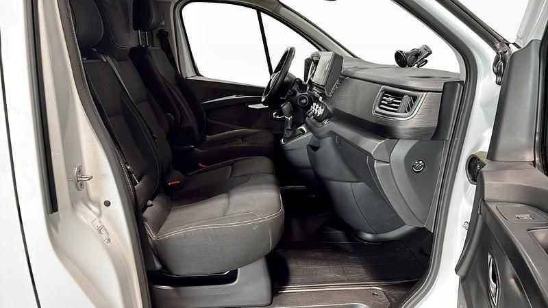 Begagnad Renault Trafic 150 HK (110 kW) 2023