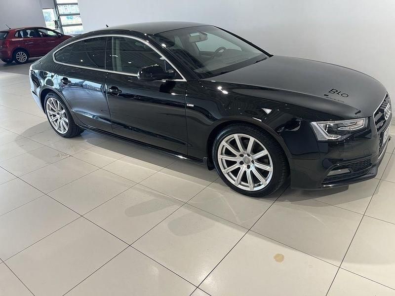 Svart (mytsvart metallic) Begagnad 2016 Audi A5 Sportback S-Line Halvkombi | 184 900 kr (Bra pris) - Bild 1/4