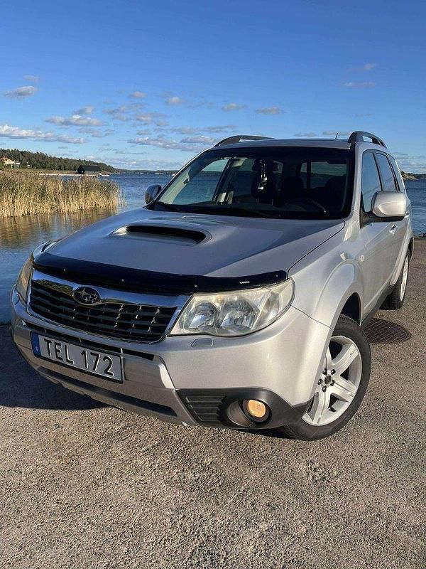 Silver Begagnad 2009 Subaru Forester SUV | 69 900 kr - Bild 1/4