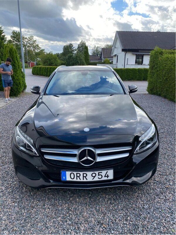Svart Begagnad 2015 Mercedes C220 Avantgarde Kombi | 195 000 kr (Marknadspris) - Bild 1/4