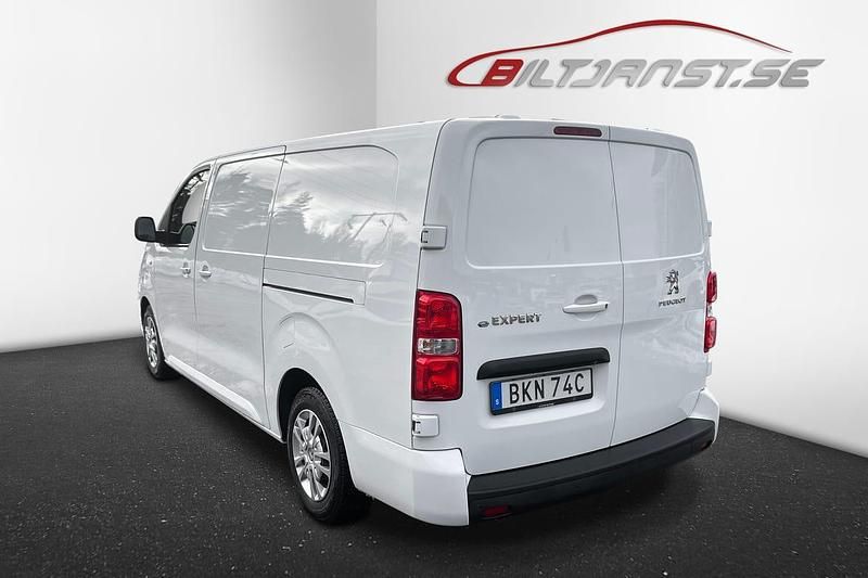 Begagnad Peugeot e-Expert 100 kW (137 HK) 2022 Vit Van