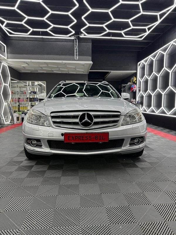 Silver Begagnad 2008 Mercedes C180 Avantgarde Kombi | 69 900 kr (Marknadspris) - Bild 1/4