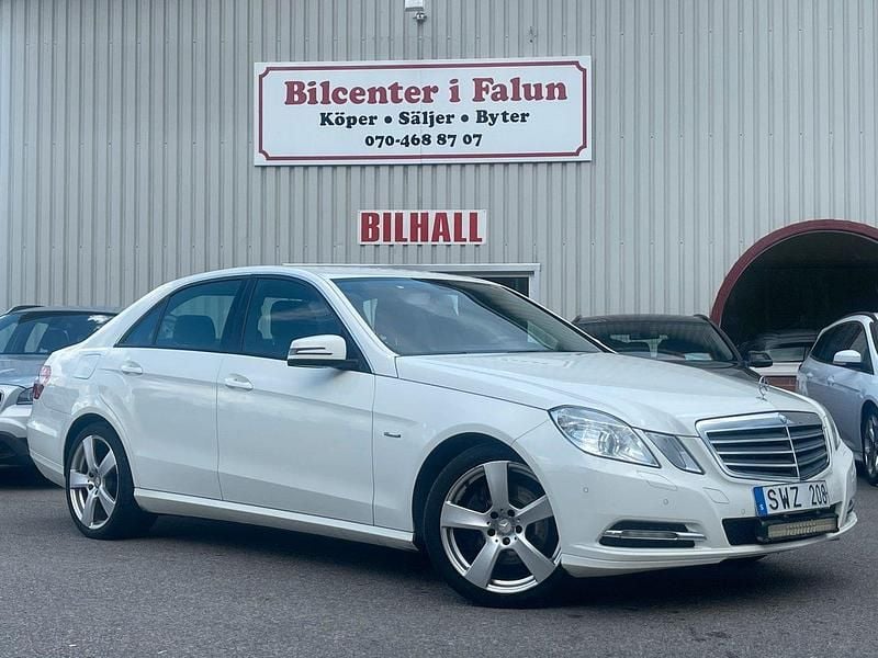 Vit Begagnad 2013 Mercedes E200 Classic Sedan | 99 900 kr (Marknadspris) - Bild 1/4