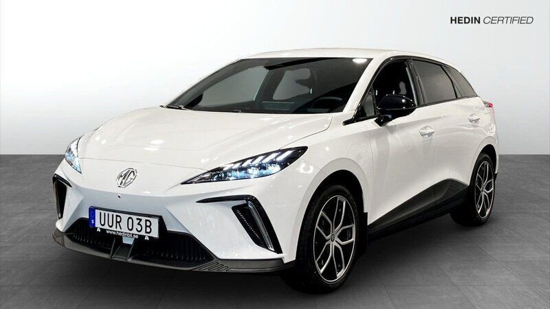 Vit (white) Begagnad 2023 MG MG4 EV Luxury Halvkombi | 309 900 kr (Bra pris) - Bild 1/4