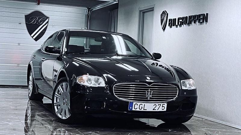 Svart Begagnad 2005 Maserati Quattroporte Sedan | 99 000 kr - Bild 1/4