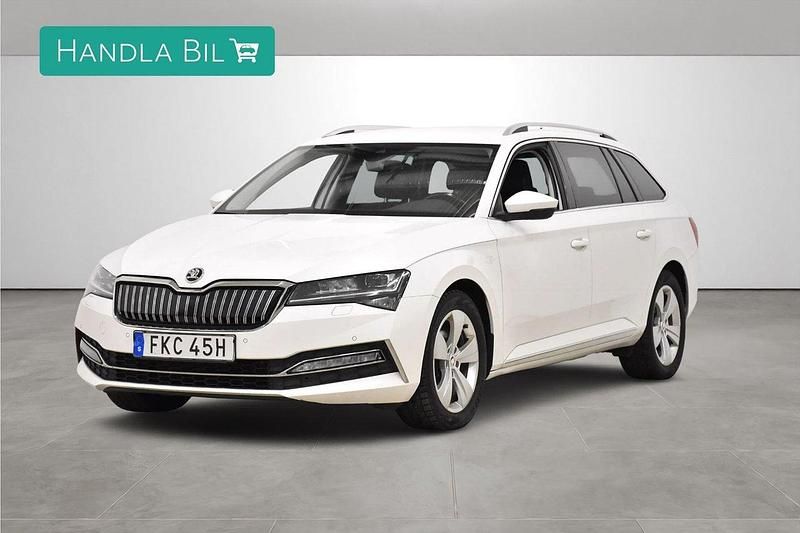 Vit Begagnad 2020 Skoda Superb LAURIN & KLEMENT Kombi | 229 900 kr (Marknadspris) - Bild 1/4