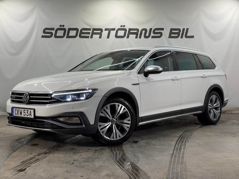 Vit Begagnad 2021 VW Passat Alltrack Kombi | 269 900 kr (Bra pris) - Bild 1/4