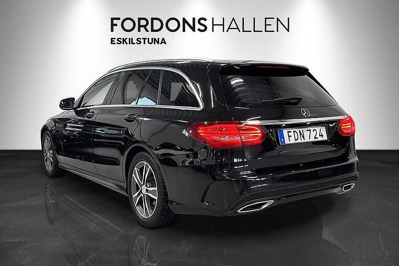 Begagnad Mercedes C220 AMG 170 HK (125 kW) 2018 Svart Kombi