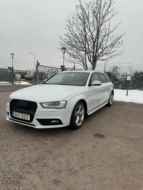 Vit Begagnad 2013 Audi A4 Kombi | 76 000 kr (Marknadspris) - Bild 1/3