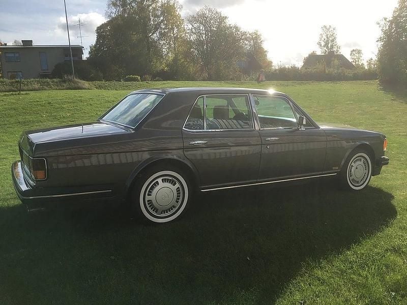 Begagnad Bentley Turbo 330 HK (242 kW) 1987 Grå Sedan