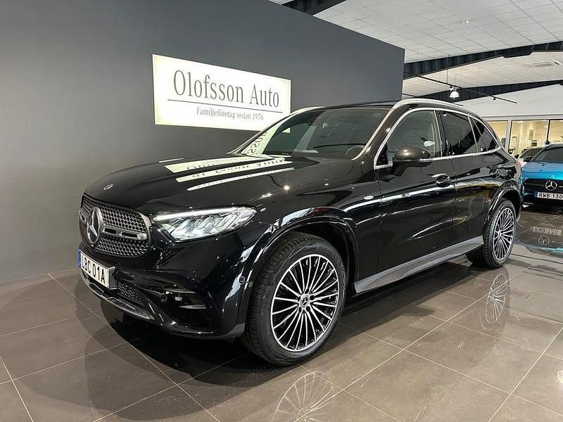 Begagnad Mercedes GLC300 Advanced Plus 313 HK (230 kW) 2025 Obsidiansvart metallic