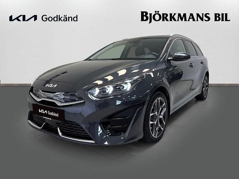 Grå Begagnad 2022 Kia Ceed Sportswagon 2 Kombi | 274 900 kr (Marknadspris) - Bild 1/4