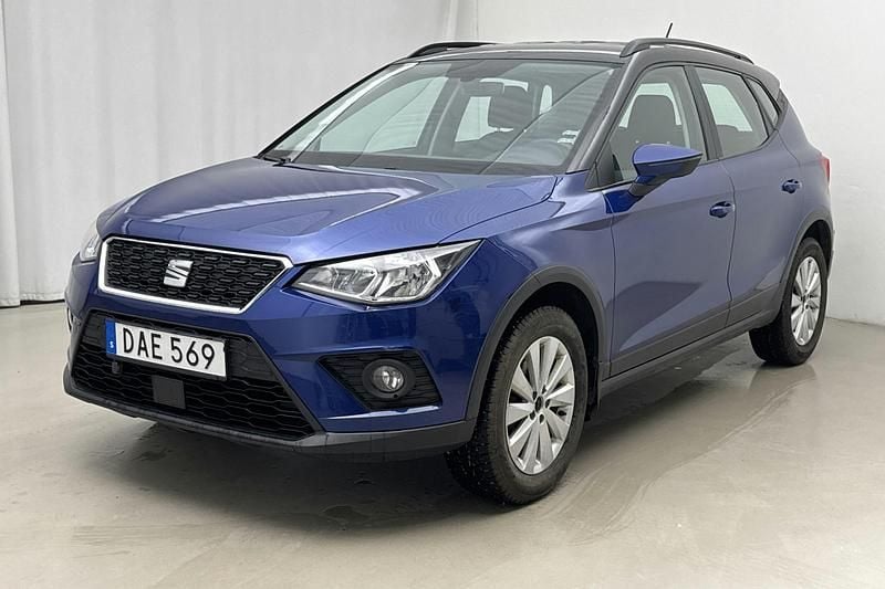 Blå Begagnad 2018 Seat Arona Style SUV | 92 800 kr (Superpris) - Bild 1/4